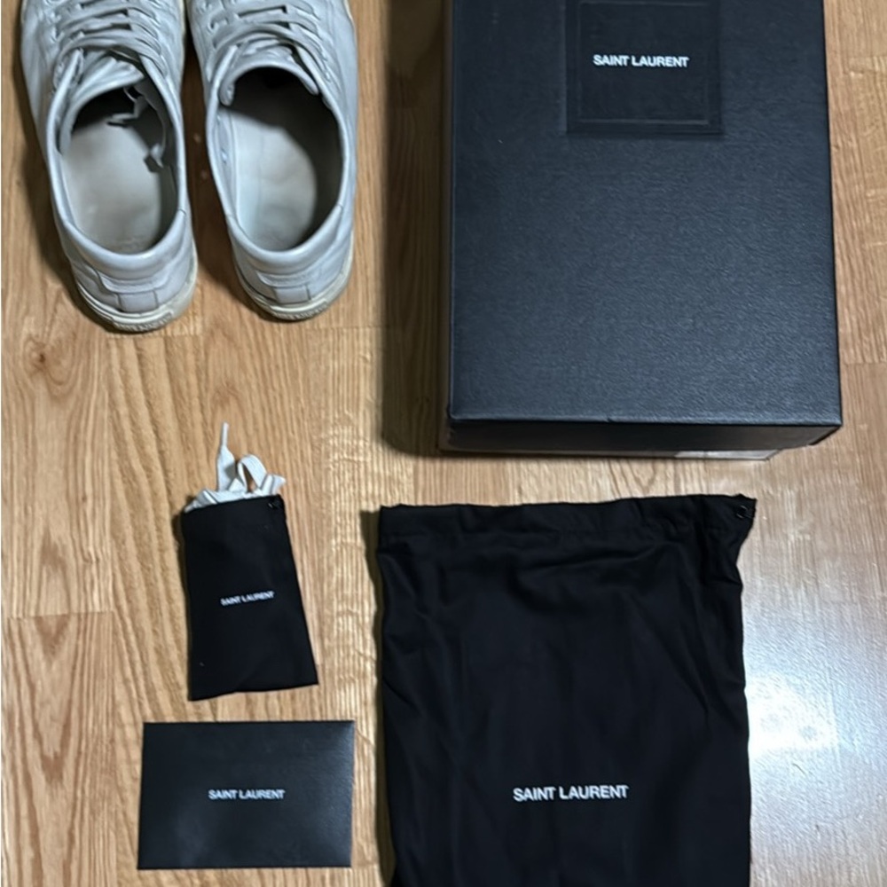 Saint Laurent Size 39 White Malibu Sneaker - Picture 2 of 7